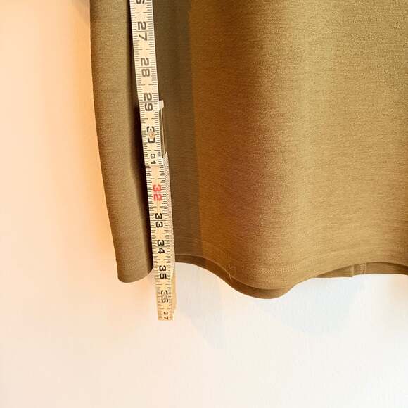 Madewell Texture & Thread Crepe Balloon-Sleeve Button-Front Dress in Olive Large - Picture 5 of 7
